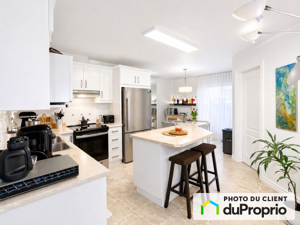 2-3 rue Bissonnette, Les Côteaux for sale