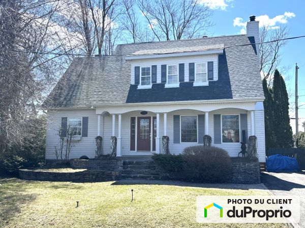 20 rue Brosseau, St-Basile-Le-Grand for sale