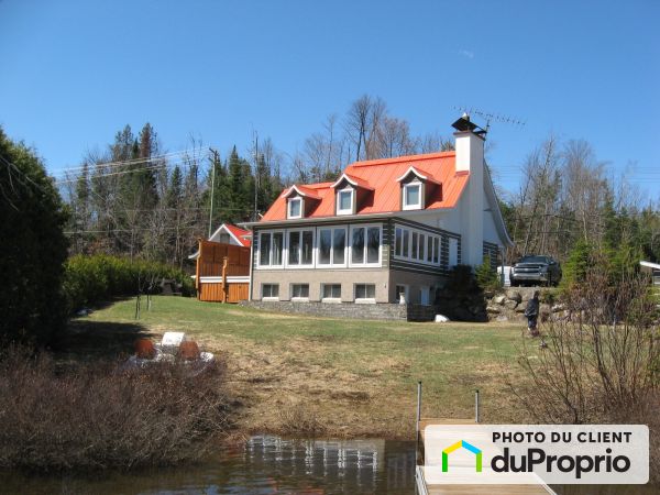 Vue arrière - 3042, chemin du Village, St-Adolphe-D'Howard à vendre