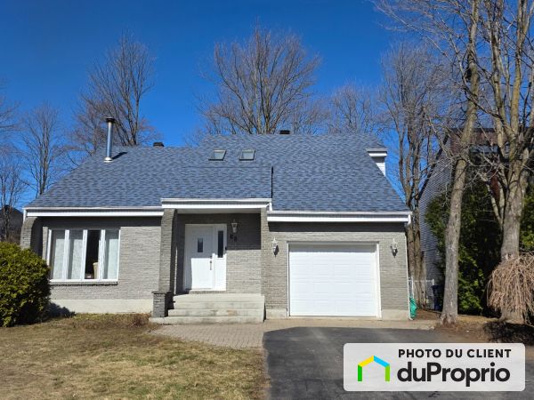 68, rue des Tilleuls, Ste-Therese à vendre