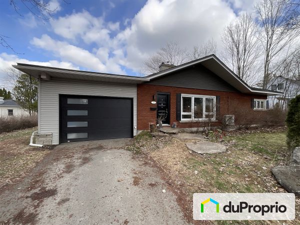 107, boulevard Désourdy, Cowansville à vendre