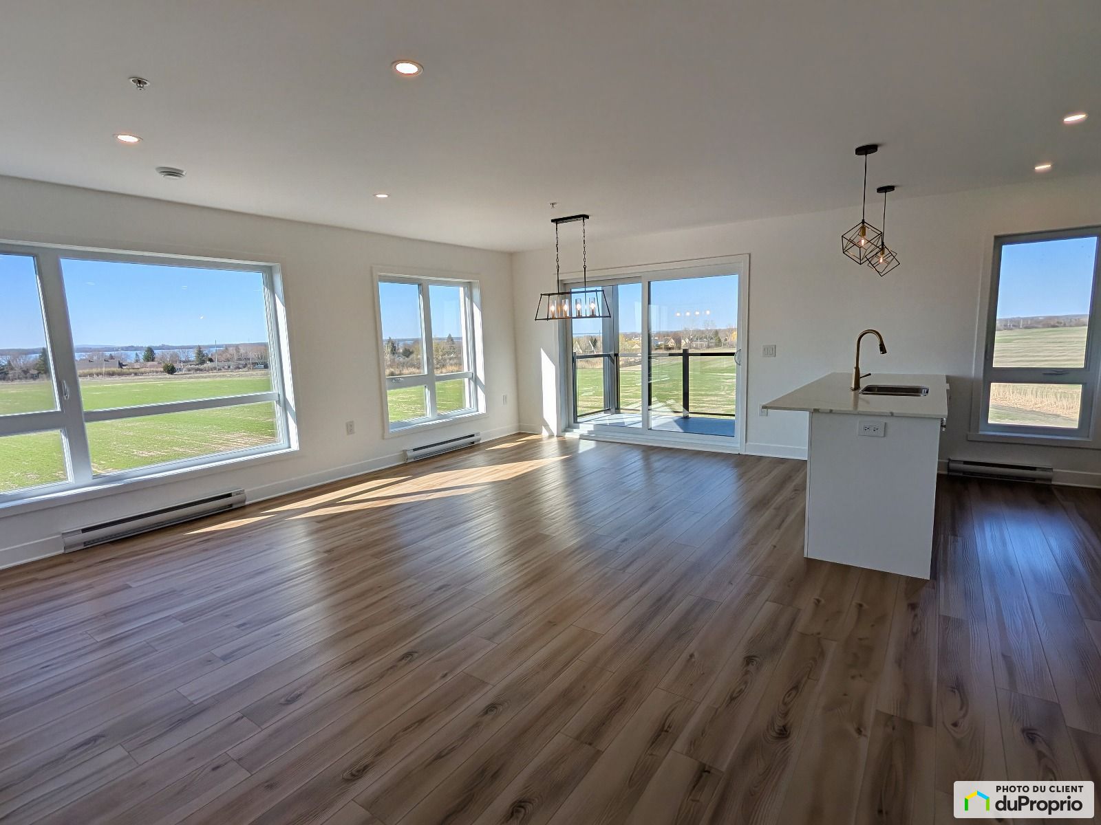 305 460 Rue Gendron — photo 1