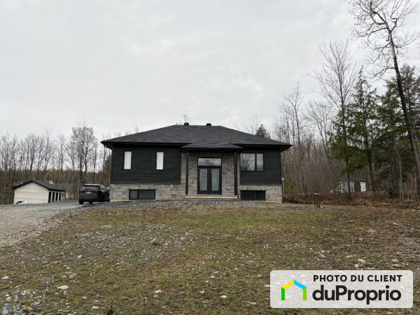 109 rue Saint-Pierre, St-François-Xavier-De-Brompton for sale
