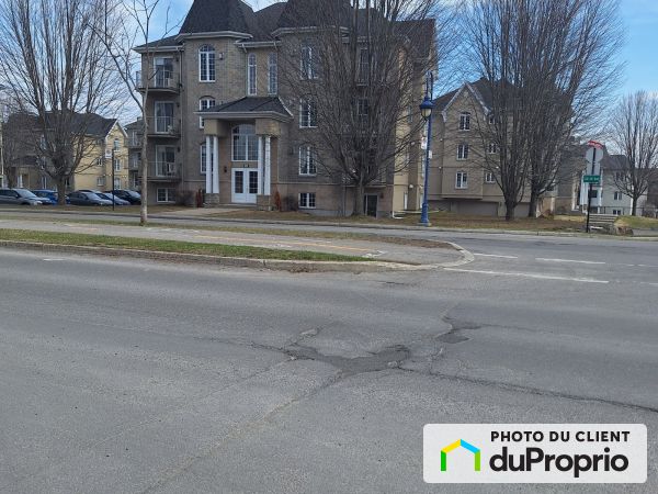 202-2400, boulevard Lafontaine, St-Jérôme (St-Jérôme) à vendre