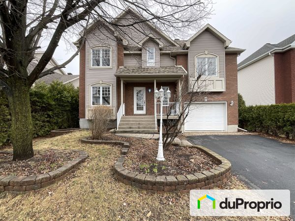 2480, rue de Madrid, Ste-Julie à vendre