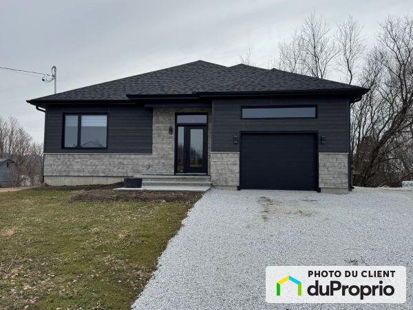 142 rue du Mistral, Bonsecours for sale