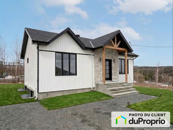 3834 rue Rousseau, Lac-Mégantic for sale