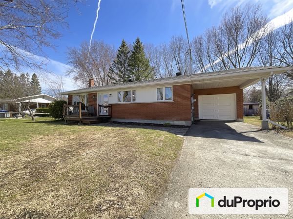 1013 avenue des Cascades, Valcourt for sale