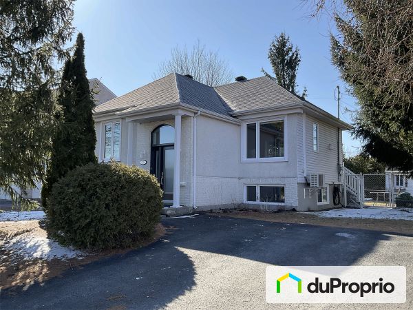 3134, rue Laurin, Ste-Marthe-Sur-Le-Lac à vendre