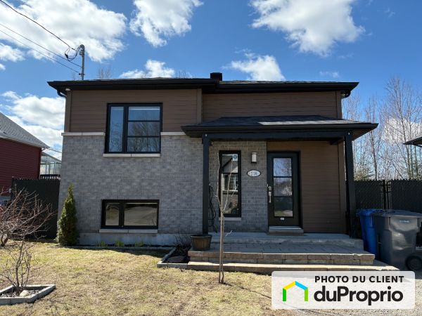 216 rue Olivia, St-Lin-Laurentides for sale