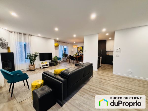 1083, rue Albert-Charpentier, Sherbrooke (Jacques-Cartier) à vendre