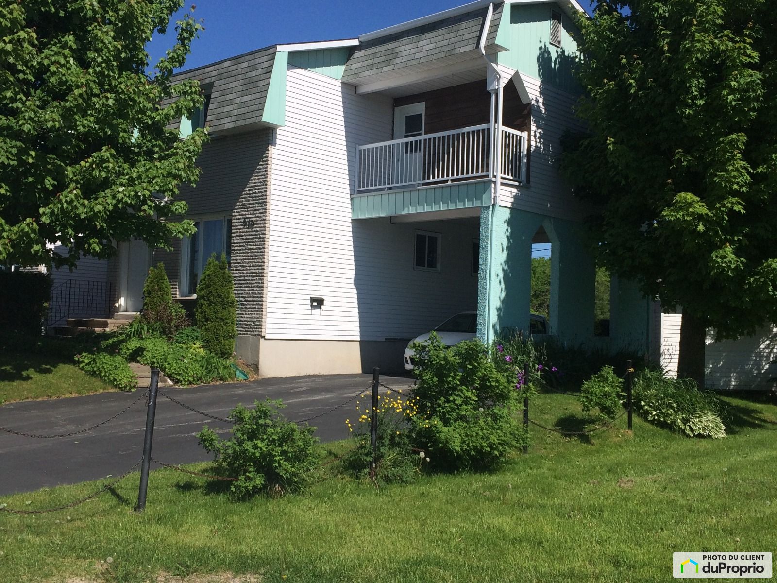 519 Rue Sara — photo 1