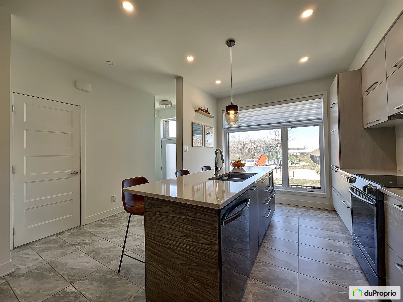 262 Rue Etienne Lavoie — photo 2