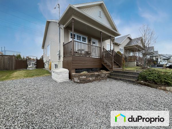 576 rue Sainte-Julie, Sherbrooke (St-Élie-d'Orford) for sale