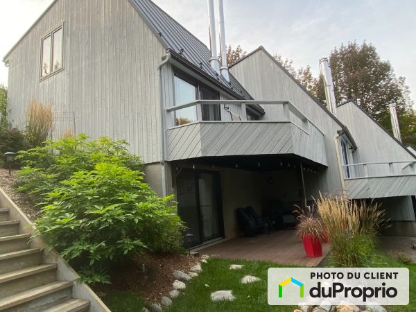 148, rue Rouville, Bromont à vendre