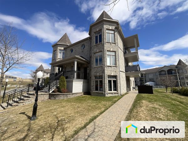 3-1067, rue du Massif, Lebourgneuf à vendre