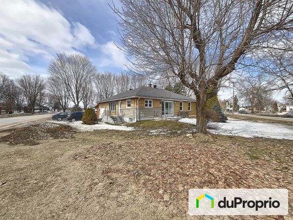 Environment - 1151 rue Principale, Batiscan for sale