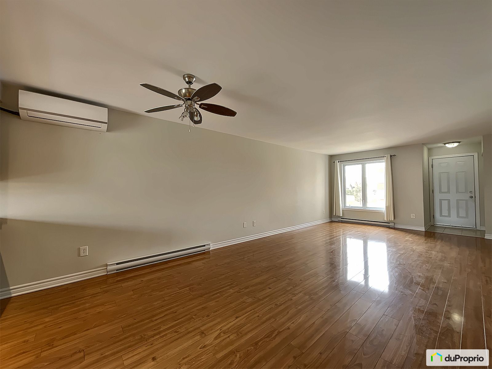 2 267 Boulevard Deurope — photo 2