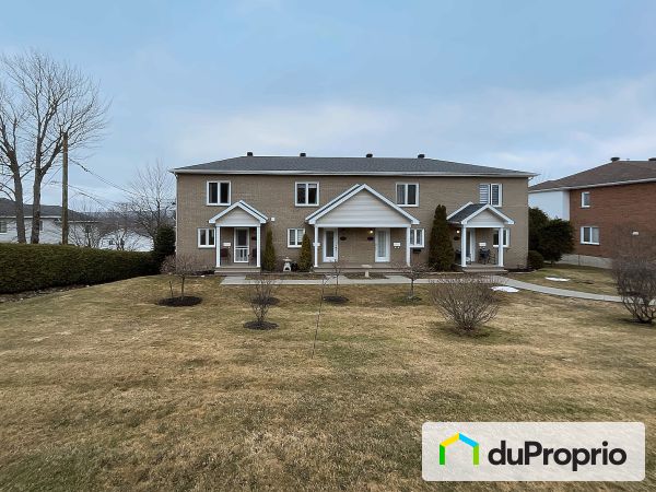 953, rue Merry Nord, Magog à vendre