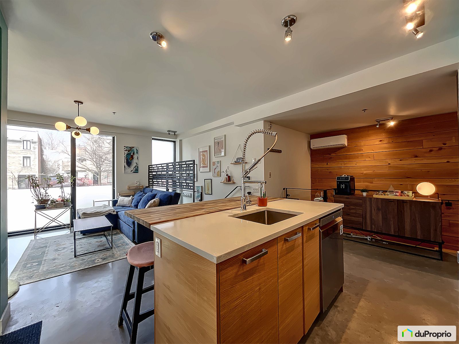 101 B 1890 Boulevard Rene Leve — photo 2
