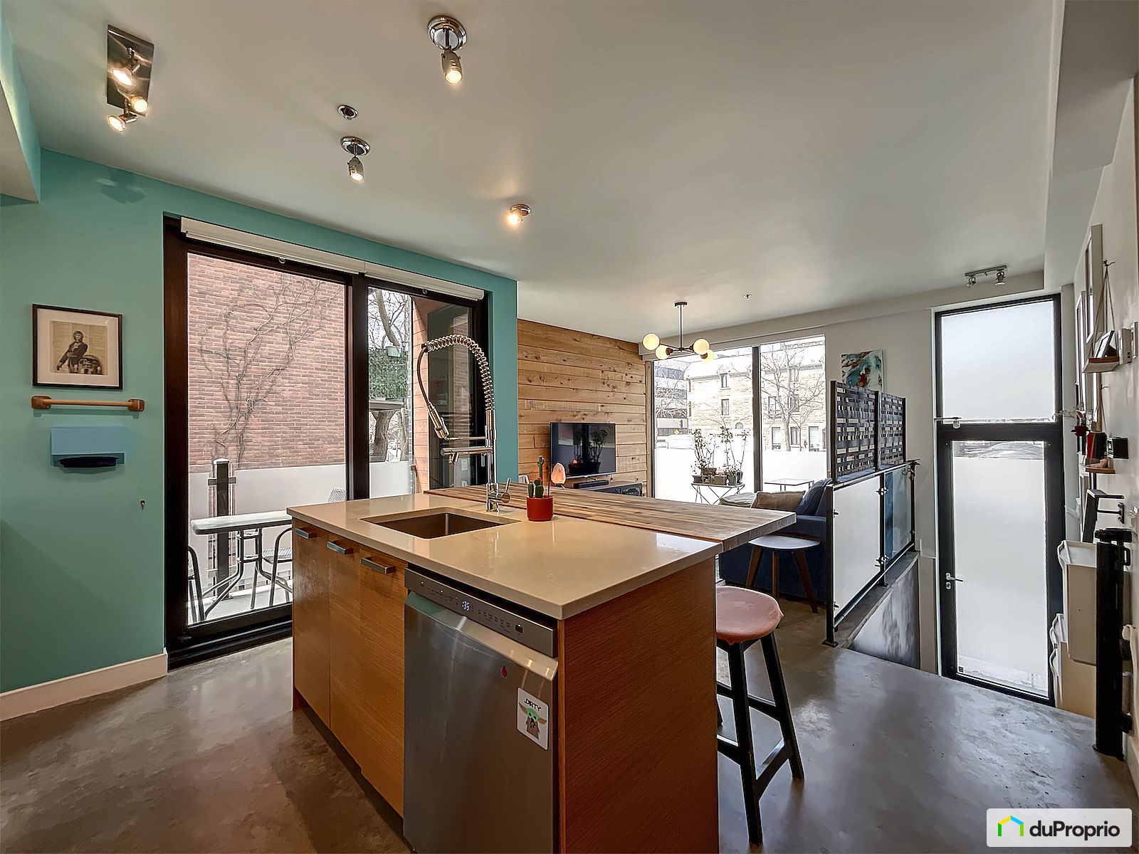 101 B 1890 Boulevard Rene Leve — photo 3