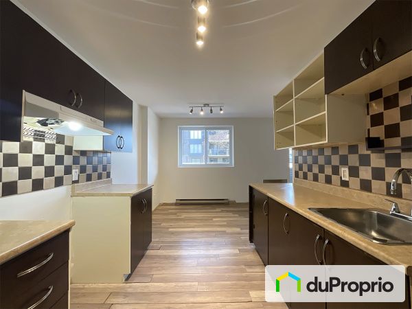 1-2300, boulevard du Tricentenaire, Pointe-Aux-Trembles / Montréal-Est à vendre