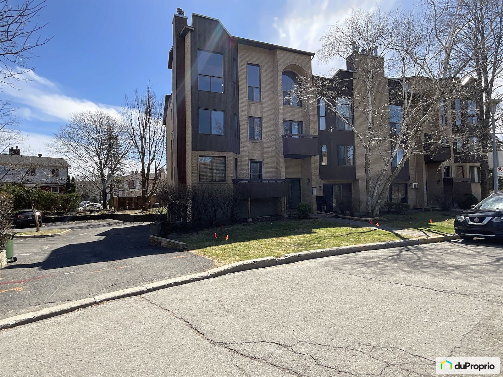 6 597 Avenue Disere — photo 1