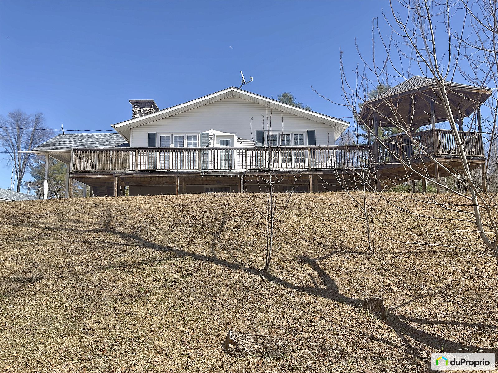 22 Montee Larocque — photo 1