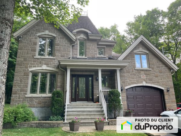 27 chemin des Amoureux, La Pêche (Ste-Cecile-De-Masham) for sale