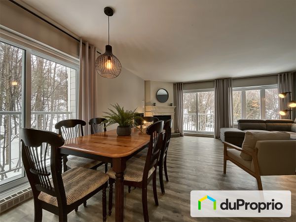 204-33 chemin du Hameau, Stoneham for sale