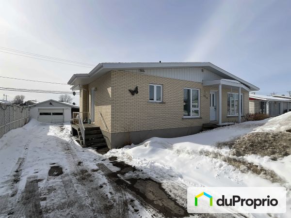 1916 rue St-Jean-Baptiste, Jonquière (Jonquière) for sale