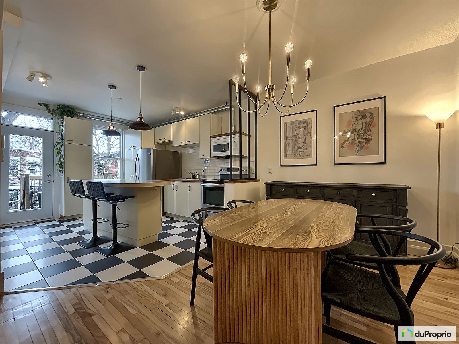 2416 Avenue Dorleans — photo 3
