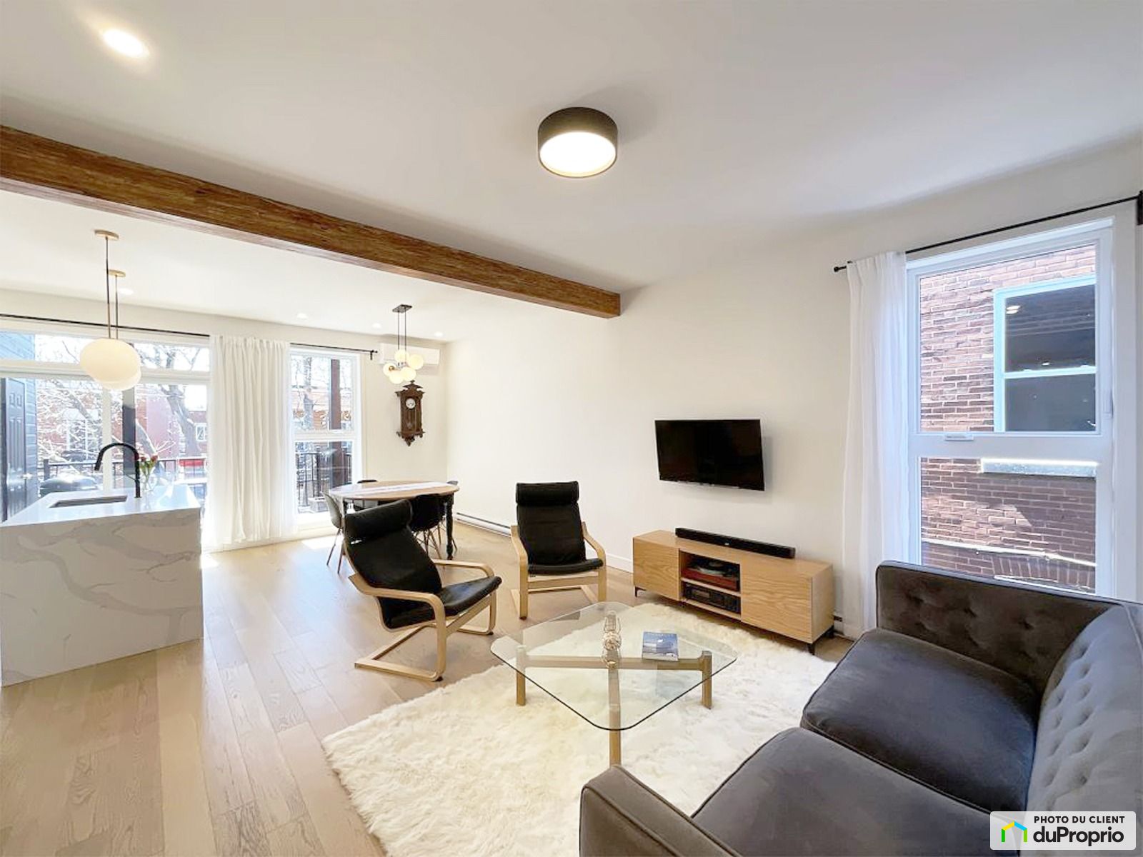 1042 Rue Riverview — photo 1