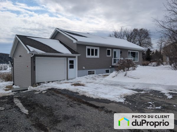 205 rue Jacques Cartier, Gaspé for sale