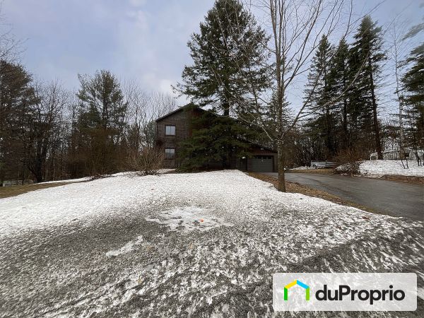 7, 5e Avenue, St-Hippolyte à vendre