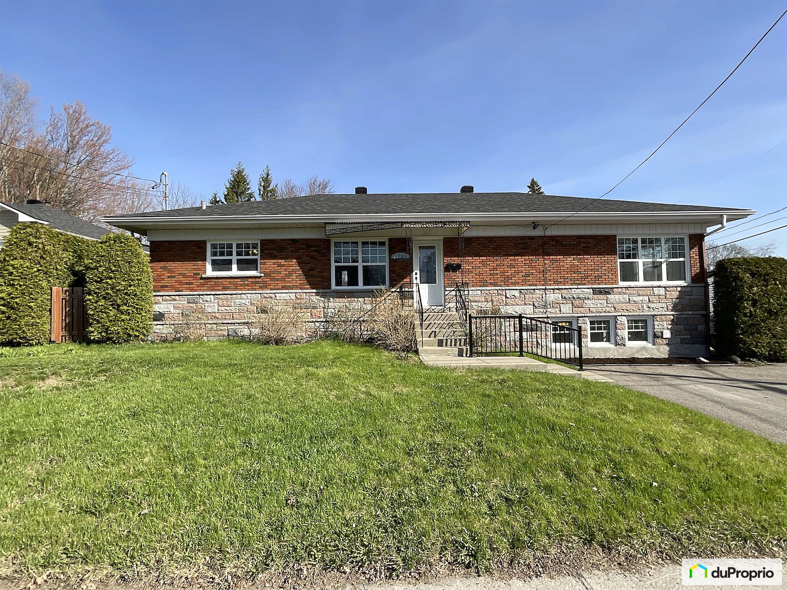 280 12E Avenue — photo 1