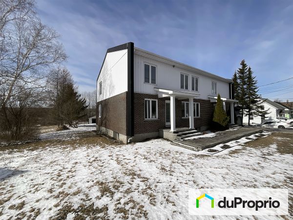 313-315, rue Principale, Courcelles à vendre