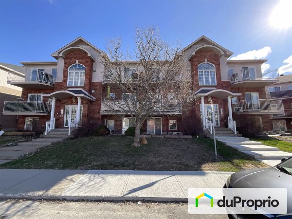 5-572, rue de Périgueux, Chomedey à vendre