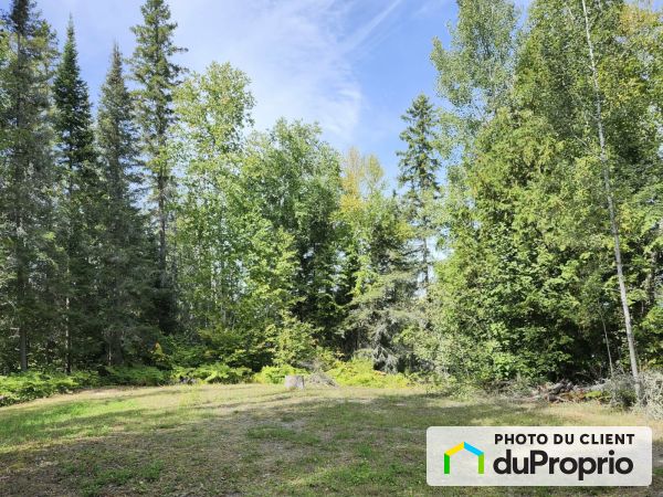 52 chemin du Lac-Cameron, St-Eugène-de-Guigues for sale