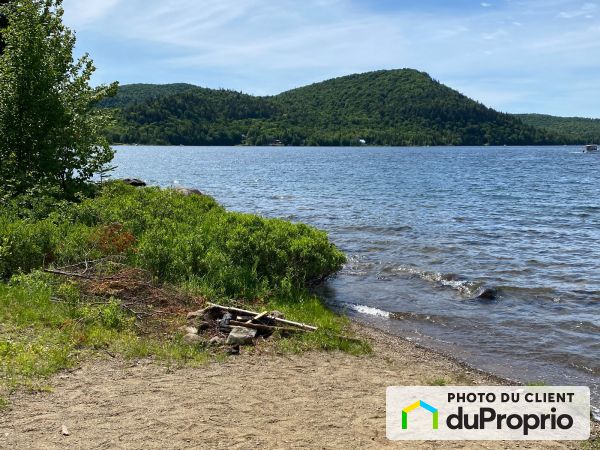 Accès au lac - , montée de la Baie, Lantier à vendre