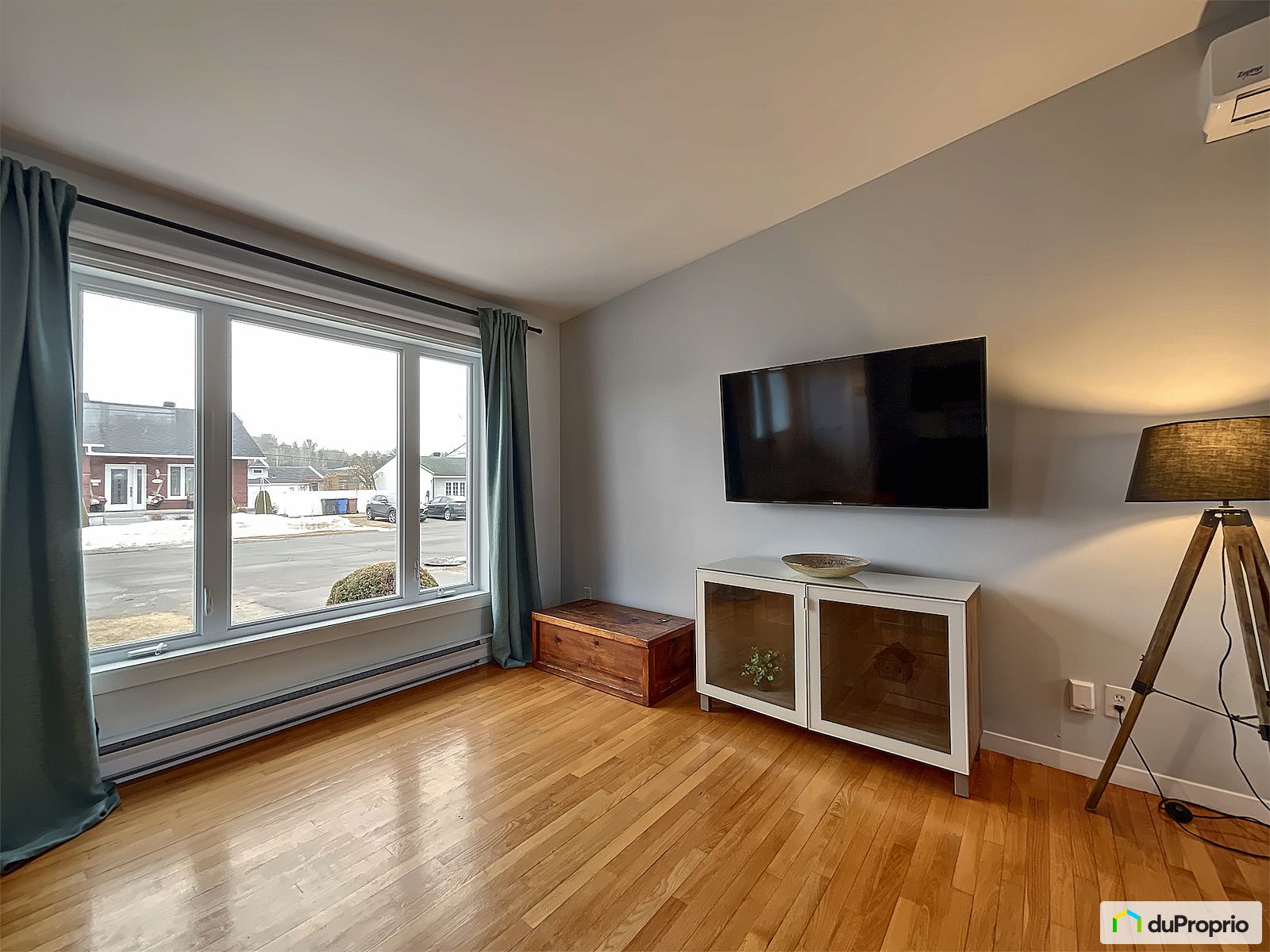4500 Avenue Charles E Lambert — photo 2