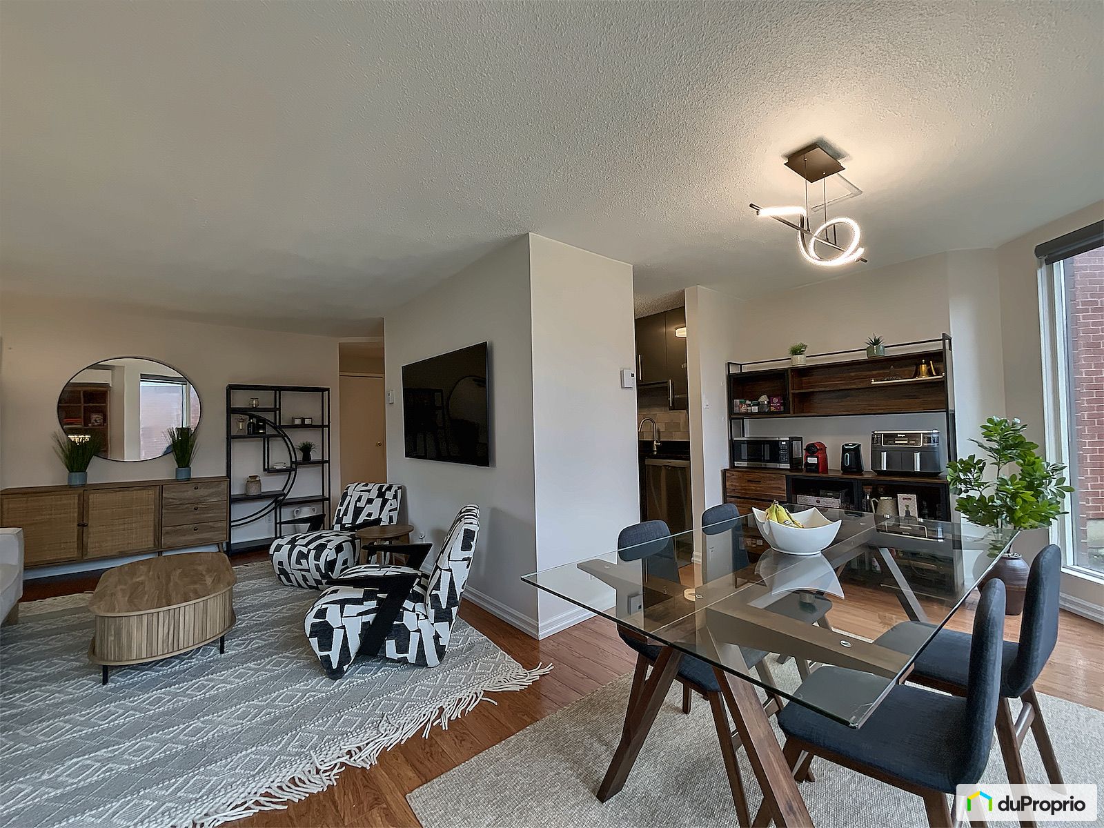 103 240 Boulevard Maisonneuve — photo 2