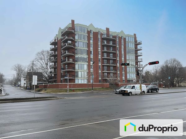 103-240 boulevard Maisonneuve, Gatineau (Hull) for sale
