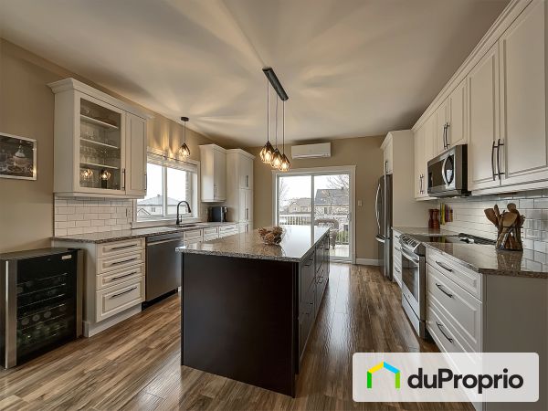 Cuisine - 347, rue des Colibris, St-Jean-sur-Richelieu (St-Luc) à vendre