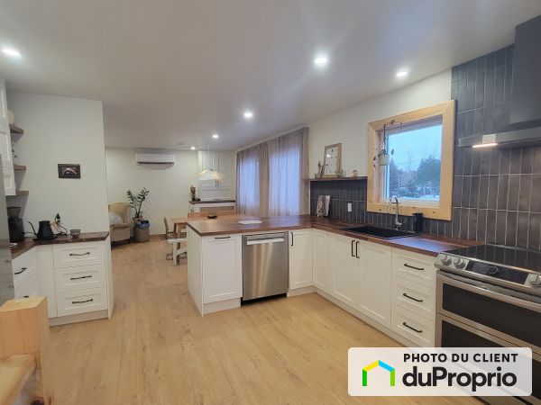 175 chemin du Gros-Cap, Iles-de-la-Madeleine (Cap-aux-Meules) for sale