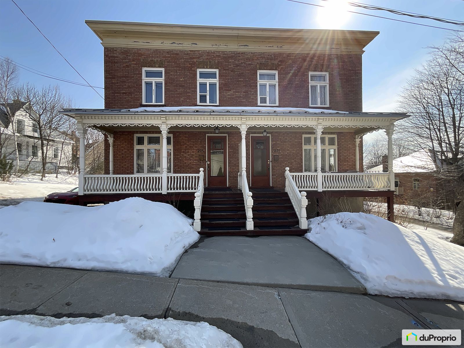 271 275 Rue Marie Rollet — photo 3