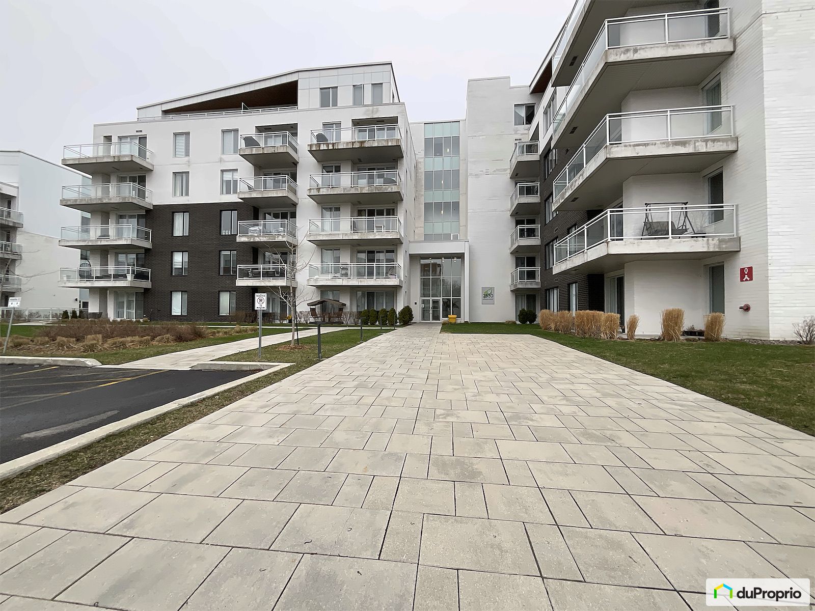 407 2530 Rue Maurice Savoie — photo 1