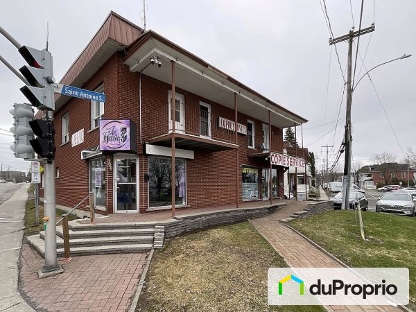 73-83 rue Saint-Antoine S, Granby à vendre