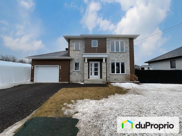 131, rue des Rubis, St-Apollinaire à vendre