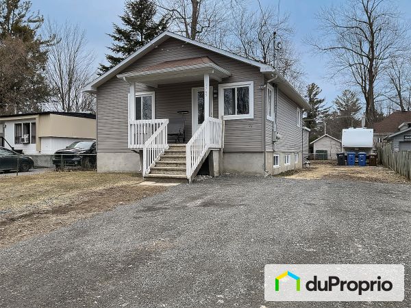 1745-1747, rue Maple, Mascouche à vendre
